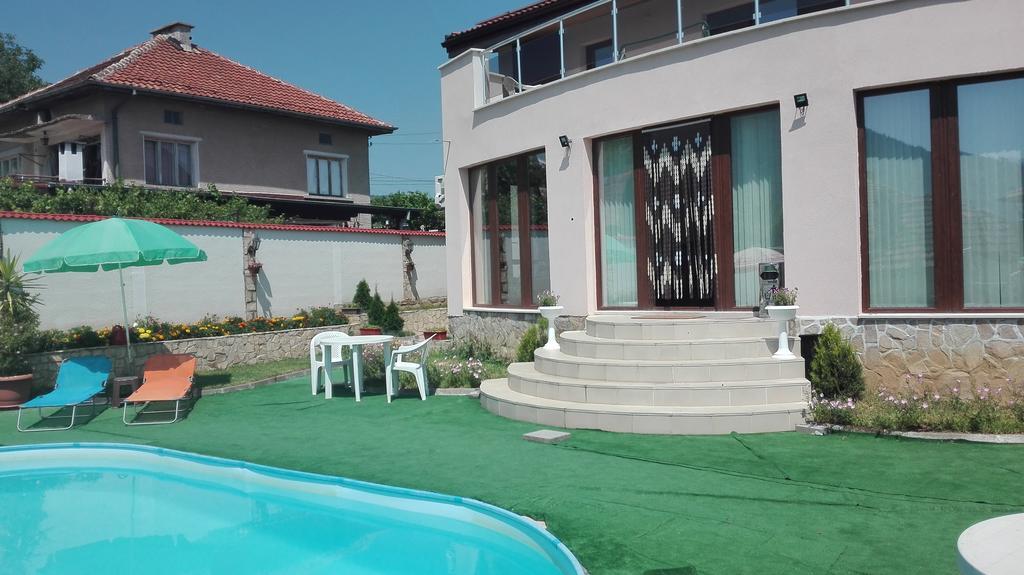 Guest House Camellia Berkovitsa Exterior foto
