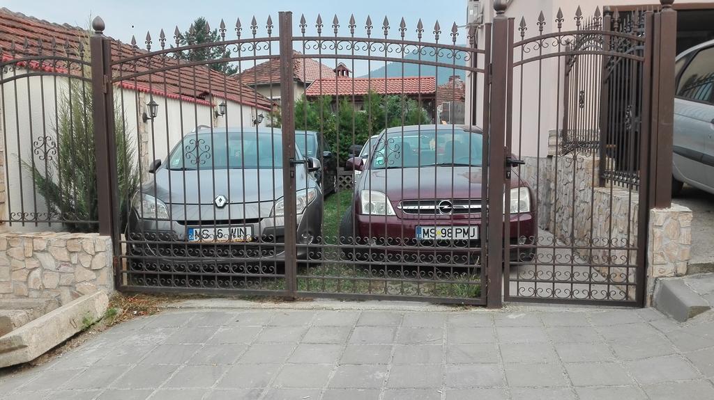 Guest House Camellia Berkovitsa Exterior foto